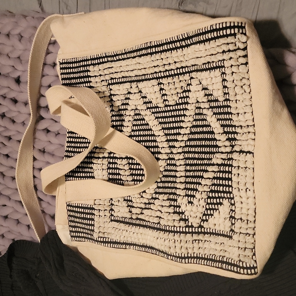 Canvas shoulder bag 16"x18"